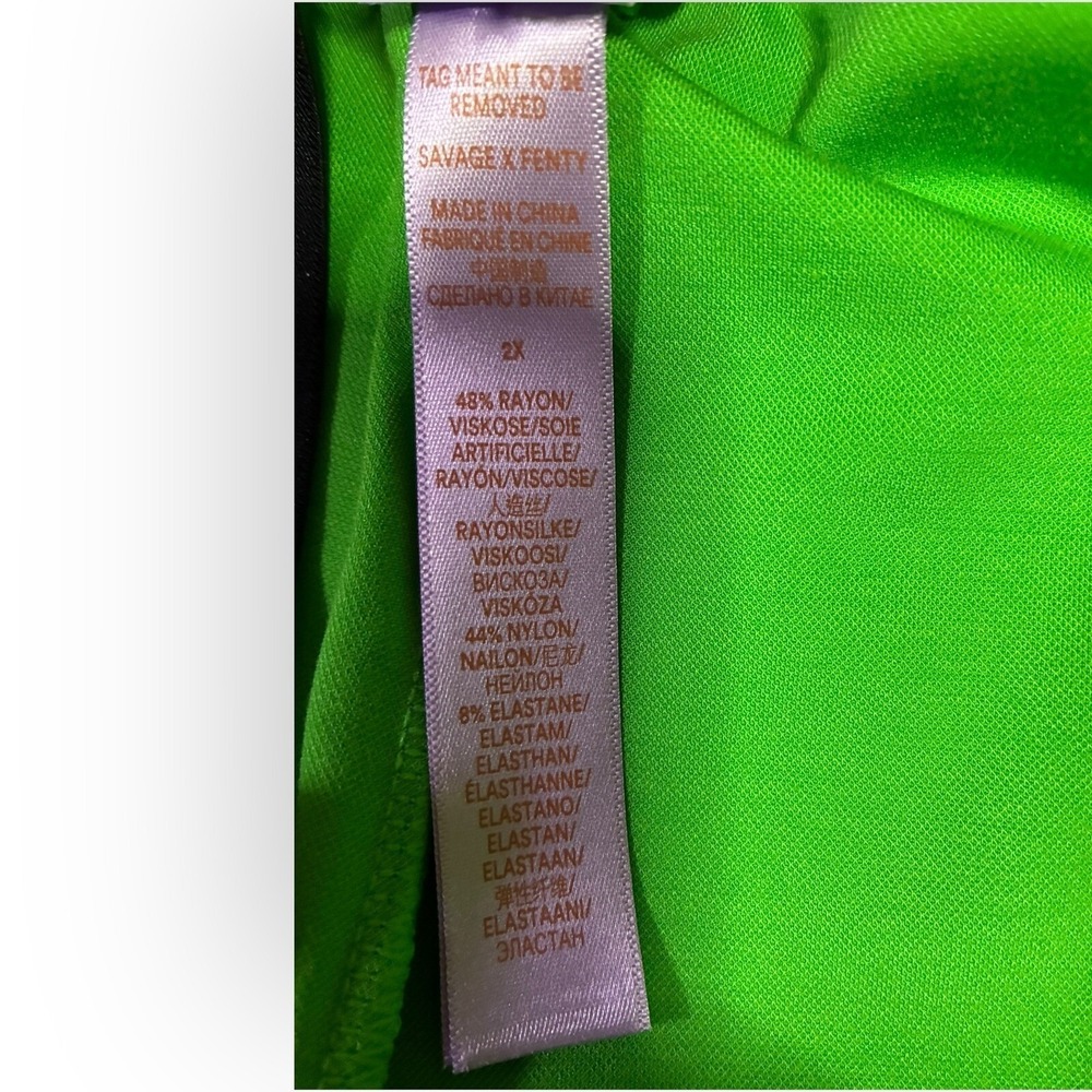 NWT Savage X Fenty 2X Neon Green High Waisted Leggings Stretch Gym Pilates - Picture 3 of 4